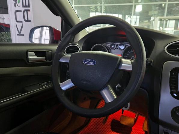 Ford Focus II Рестайлинг с пробегом 2011 года, цена 635 000 рублей, 250000 км, хэтчбек, Автокод Объявления