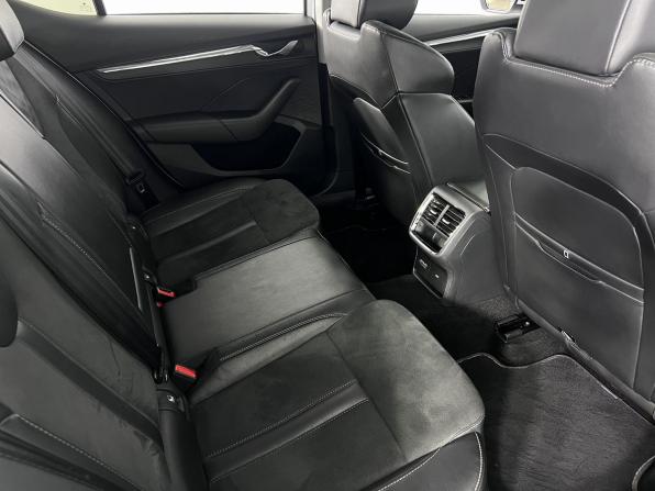 Skoda Octavia IV (A8) с пробегом 2020 года, цена 2 320 000 рублей, 115000 км, лифтбек, Автокод Объявления
