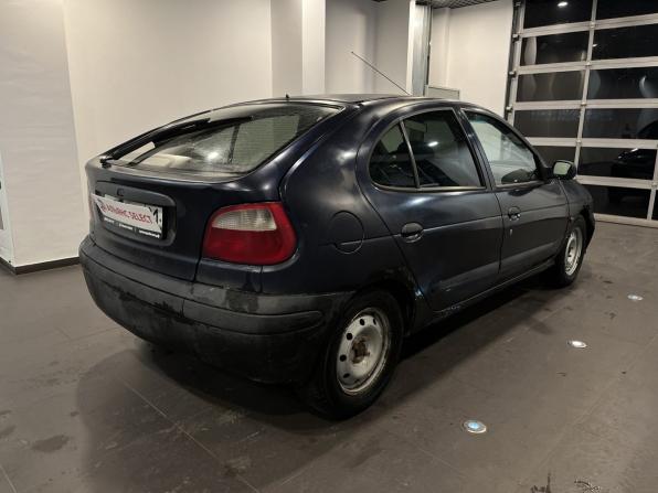Renault Megane I Рестайлинг с пробегом 2000 года, цена 100 000 рублей, 457676 км, хэтчбек, Автокод Объявления