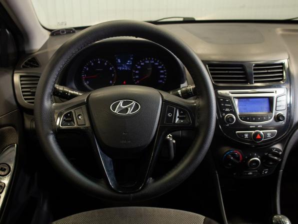 Hyundai Solaris I с пробегом 2011 года, цена 740 000 рублей, 214101 км, седан, Автокод Объявления
