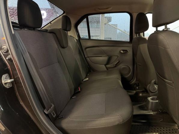 Renault Logan II Рестайлинг с пробегом 2018 года, цена 1 095 000 рублей, 89451 км, седан, Автокод Объявления