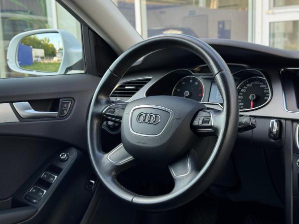 Audi A4 IV (B8) Рестайлинг с пробегом 2012 года, цена 1 179 000 рублей, 210458 км, седан, Автокод Объявления