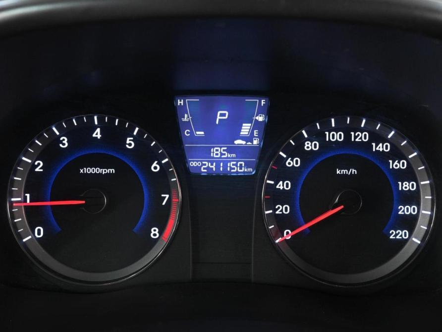 Hyundai Solaris I Ростов-на-Дону  - изображение 16