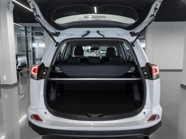 Toyota RAV4 IV (XA40) Рестайлинг с пробегом 2018 года, цена 2 670 000 рублей, 53034 км, внедорожник, Автокод Объявления