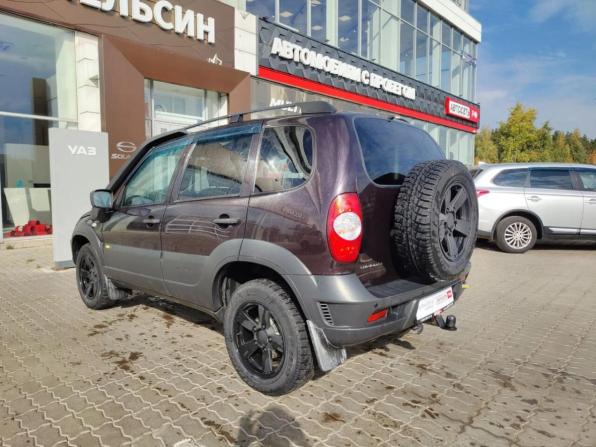 Chevrolet Niva I Рестайлинг с пробегом 2017 года, цена 714 441 рубль, 79779 км, внедорожник, Автокод Объявления