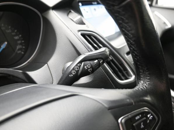 Ford Focus III Рестайлинг с пробегом 2017 года, цена 1 199 900 рублей, 210322 км, универсал, Автокод Объявления