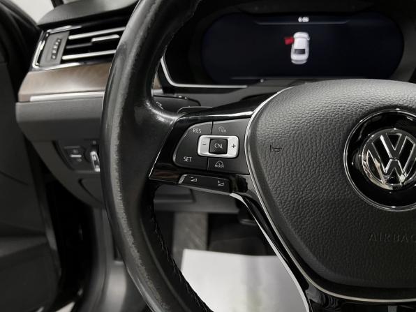 Volkswagen Passat B8 с пробегом 2015 года, цена 1 440 000 рублей, 234429 км, седан, Автокод Объявления
