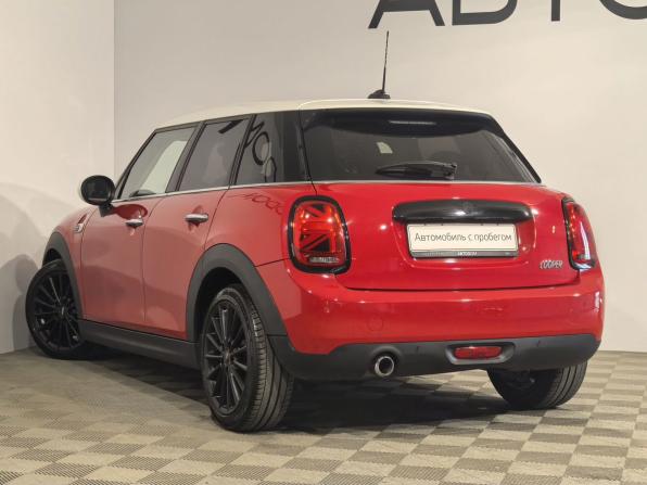 Mini Hatch III (F55/F56) Рестайлинг с пробегом 2019 года, цена 1 500 000 рублей, 150950 км, хэтчбек, Автокод Объявления