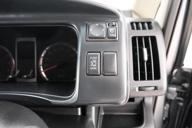 Nissan Serena III (C25) с пробегом 2010 года, цена 1 099 000 рублей, 189558 км, минивэн, Автокод Объявления
