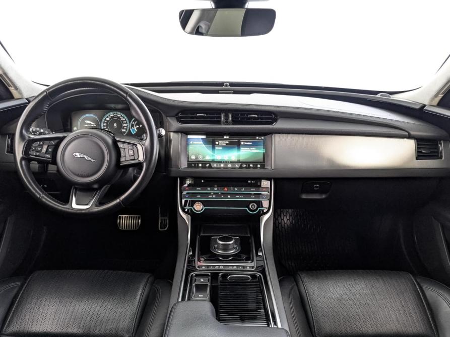 Jaguar XF II Москва  - изображение 14