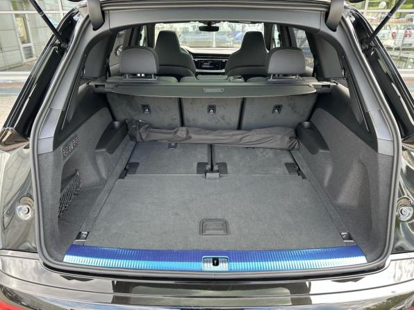 Audi Q7 II (4M) Рестайлинг 2 с пробегом 2024 года, цена 12 999 000 рублей, 10 км, внедорожник, Автокод Объявления