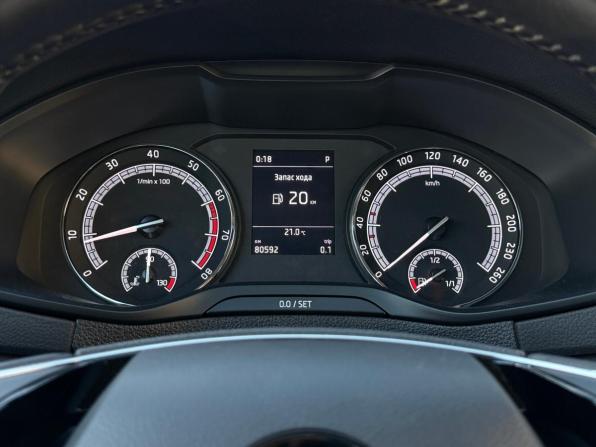 Skoda Karoq I с пробегом 2022 года, цена 2 610 000 рублей, 80203 км, внедорожник, Автокод Объявления