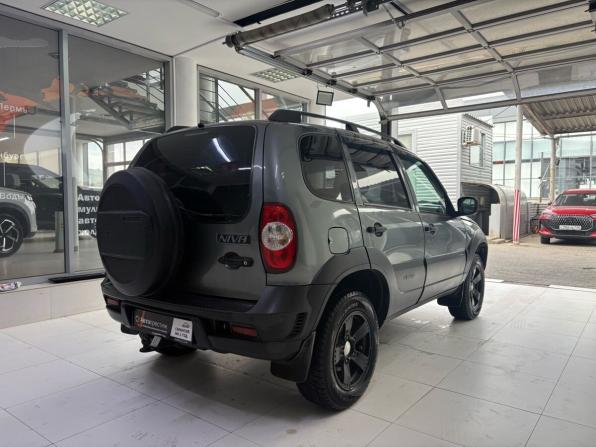 Chevrolet Niva I Рестайлинг с пробегом 2018 года, цена 740 000 рублей, 178582 км, внедорожник, Автокод Объявления