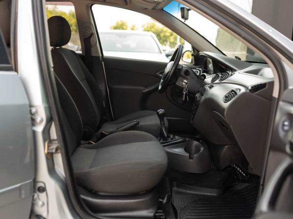 Ford Focus I Рестайлинг с пробегом 2005 года, цена 300 000 рублей, 261727 км, хэтчбек, Автокод Объявления
