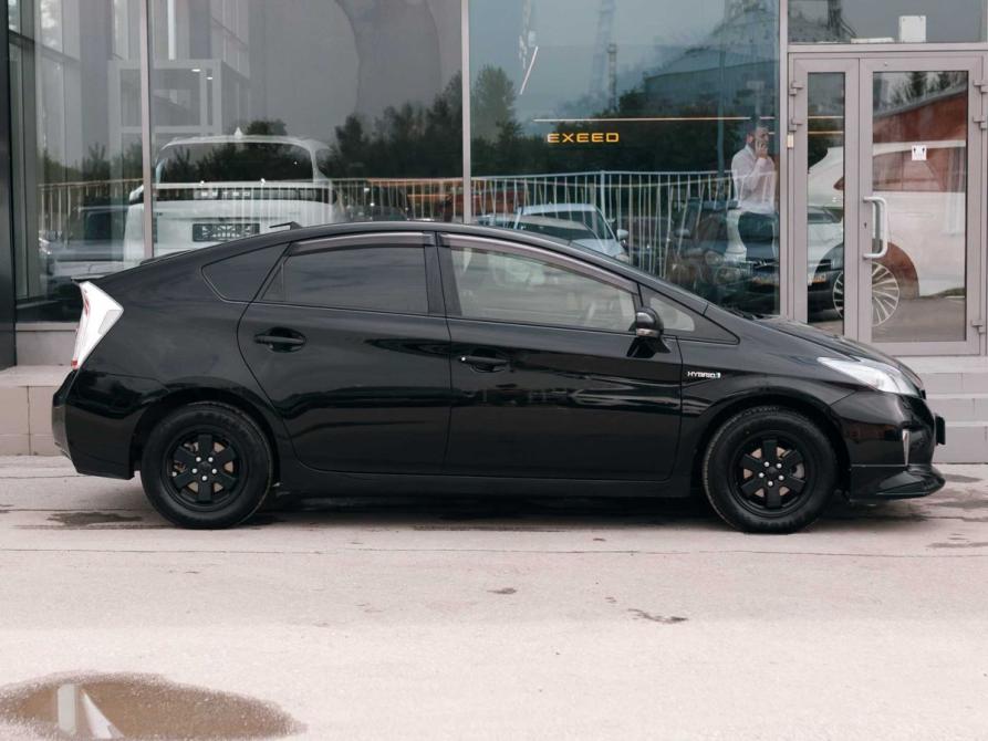Toyota Prius III Рестайлинг (XW30) Новосибирск  - изображение 4