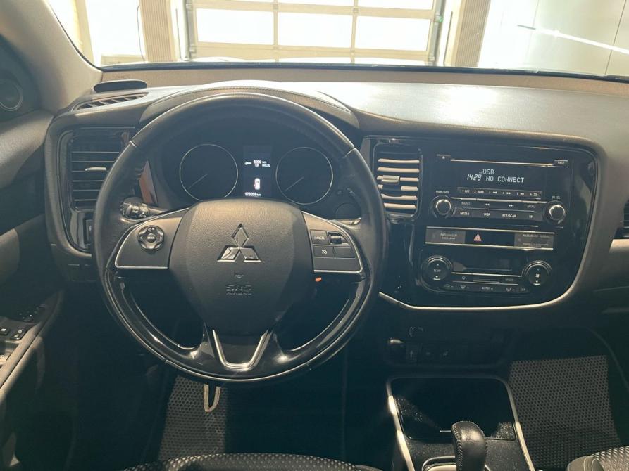 Mitsubishi Outlander III Рестайлинг 3 Екатеринбург  - изображение 13
