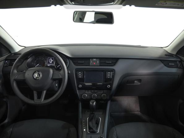 Skoda Octavia III (A7) Рестайлинг с пробегом 2019 года, цена 1 556 000 рублей, 74702 км, лифтбек, Автокод Объявления