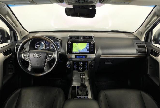 Toyota Land Cruiser Prado 150 Series Рестайлинг 2 с пробегом 2017 года, цена 5 050 000 рублей, 102136 км, внедорожник, Автокод Объявления
