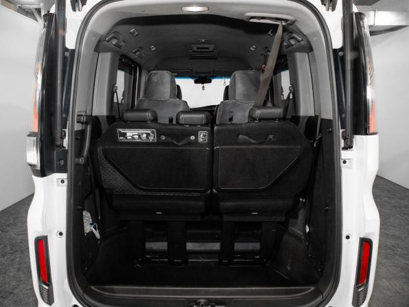 Honda Stepwgn V с пробегом 2015 года, цена 1 700 000 рублей, 144725 км, минивэн, Автокод Объявления