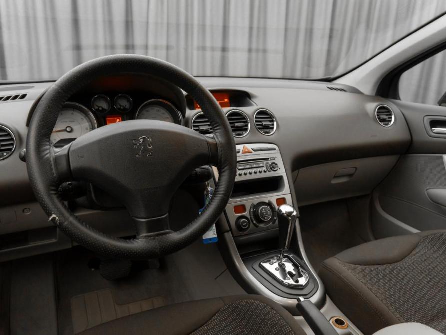 Peugeot 308 I Москва  - изображение 7