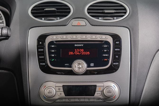 Ford Focus II Рестайлинг с пробегом 2011 года, цена 899 000 рублей, 114100 км, седан, Автокод Объявления