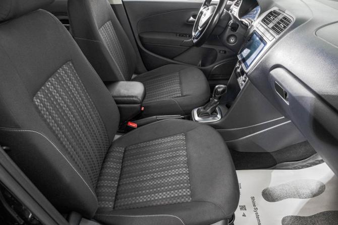 Volkswagen Polo V Рестайлинг с пробегом 2015 года, цена 1 149 000 рублей, 207000 км, седан, Автокод Объявления