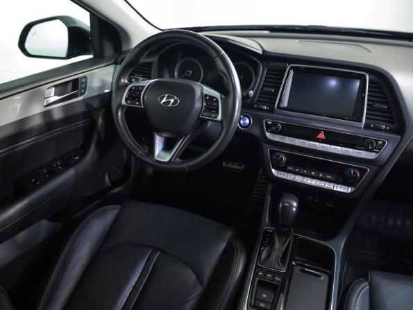 Hyundai Sonata VII (LF) Рестайлинг с пробегом 2018 года, цена 1 929 000 рублей, 98969 км, седан, Автокод Объявления
