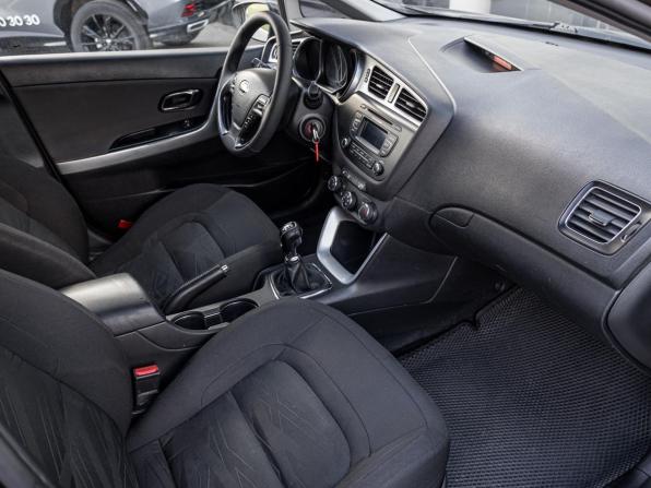 Kia Ceed II с пробегом 2013 года, цена 880 700 рублей, 200228 км, универсал, Автокод Объявления