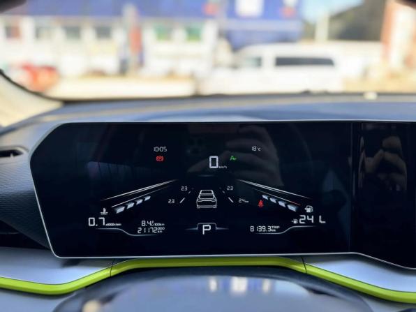 Geely Coolray I Рестайлинг с пробегом 2023 года, цена 2 050 000 рублей, 21000 км, внедорожник, Автокод Объявления