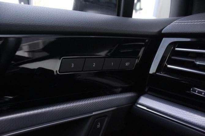 Volkswagen Touareg III с пробегом 2020 года, цена 6 700 000 рублей, 65244 км, внедорожник, Автокод Объявления