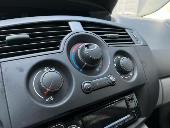 Renault Scenic II с пробегом 2006 года, цена 335 920 рублей, 245500 км, минивэн, Автокод Объявления