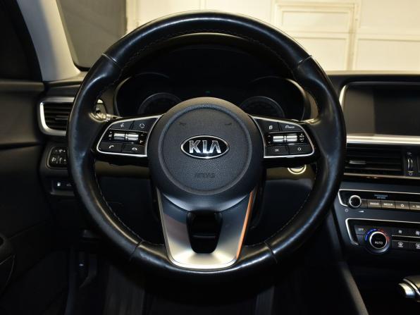 Kia Optima IV Рестайлинг с пробегом 2018 года, цена 1 760 000 рублей, 131629 км, седан, Автокод Объявления