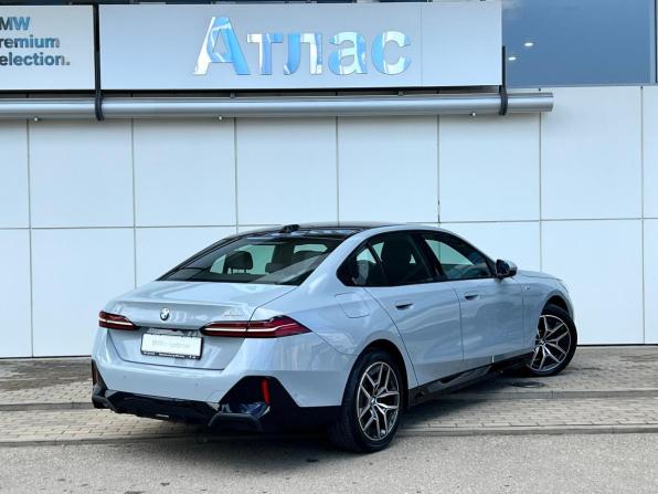 BMW 5 серии VIII (G60/G61/G68) с пробегом 2024 года, цена 7 390 000 рублей, 2200 км, седан, Автокод Объявления