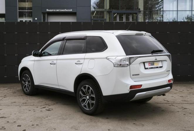 Mitsubishi Outlander III с пробегом 2014 года, цена 1 565 000 рублей, 187028 км, внедорожник, Автокод Объявления