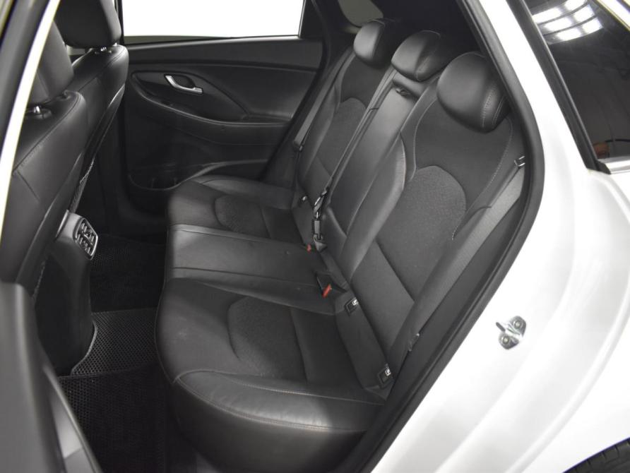 Hyundai i30 III Казань  - изображение 9