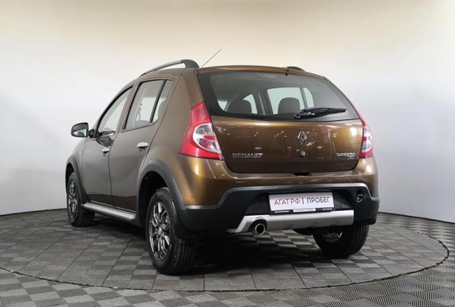 Renault Sandero I с пробегом 2014 года, цена 580 000 рублей, 240010 км, хэтчбек, Автокод Объявления
