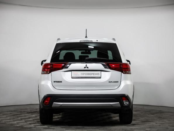 Mitsubishi Outlander III Рестайлинг 2 с пробегом 2015 года, цена 1 849 000 рублей, 142797 км, внедорожник, Автокод Объявления