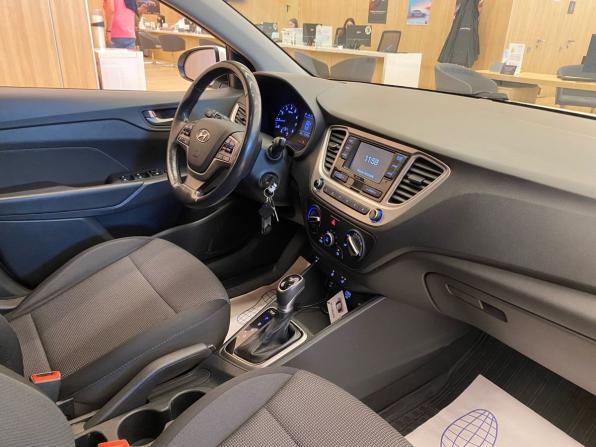 Hyundai Solaris II с пробегом 2019 года, цена 1 279 000 рублей, 121000 км, седан, Автокод Объявления