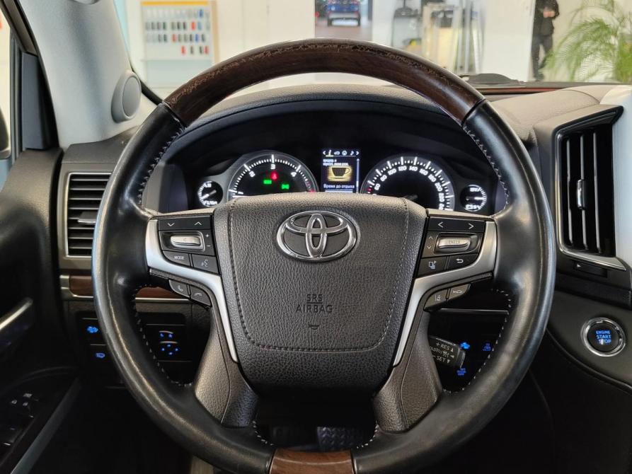 Toyota Land Cruiser 200 Series Рестайлинг 2 Санкт-Петербург  - изображение 18