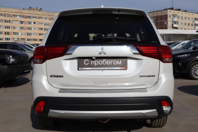 Mitsubishi Outlander III Рестайлинг 2 с пробегом 2016 года, цена 1 699 000 рублей, 157000 км, внедорожник, Автокод Объявления