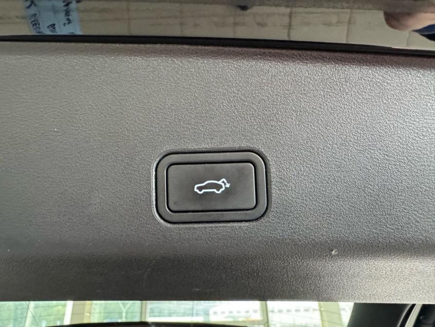 Geely Monjaro I Москва  - изображение 26