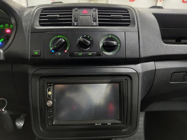 Skoda Fabia II Рестайлинг с пробегом 2010 года, цена 505 000 рублей, 141760 км, хэтчбек, Автокод Объявления