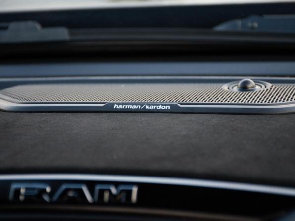 Ram 1500 V с пробегом 2024 года, цена 17 000 000 рублей, 10022 км, offers.body_type.unknown, Автокод Объявления