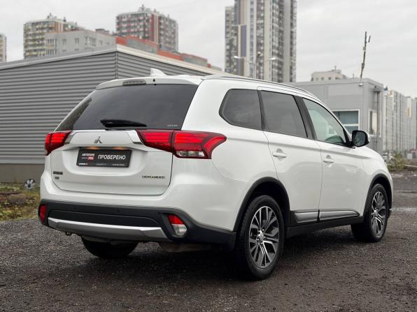 Mitsubishi Outlander III Рестайлинг 2 с пробегом 2017 года, цена 1 825 000 рублей, 123994 км, внедорожник, Автокод Объявления
