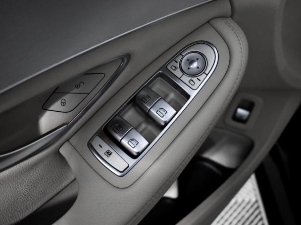Mercedes-Benz C-Класс IV (W205) Рестайлинг с пробегом 2018 года, цена 2 897 630 рублей, 63003 км, седан, Автокод Объявления