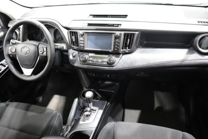 Toyota RAV4 IV (XA40) Рестайлинг с пробегом 2019 года, цена 2 780 000 рублей, 153450 км, внедорожник, Автокод Объявления