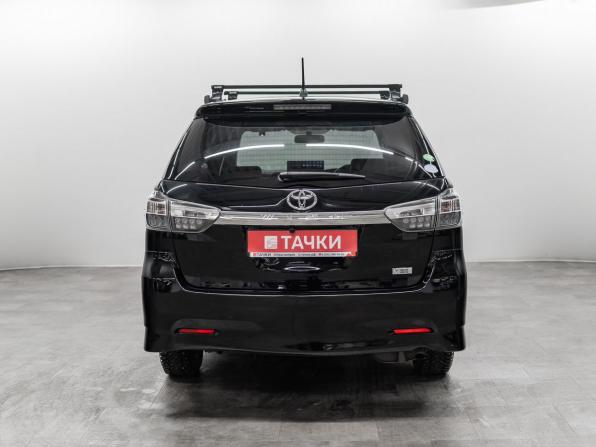 Toyota Wish II Рестайлинг с пробегом 2013 года, цена 1 500 000 рублей, 130060 км, минивэн, Автокод Объявления
