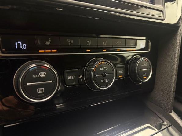 Volkswagen Passat B8 с пробегом 2016 года, цена 1 799 000 рублей, 214971 км, седан, Автокод Объявления