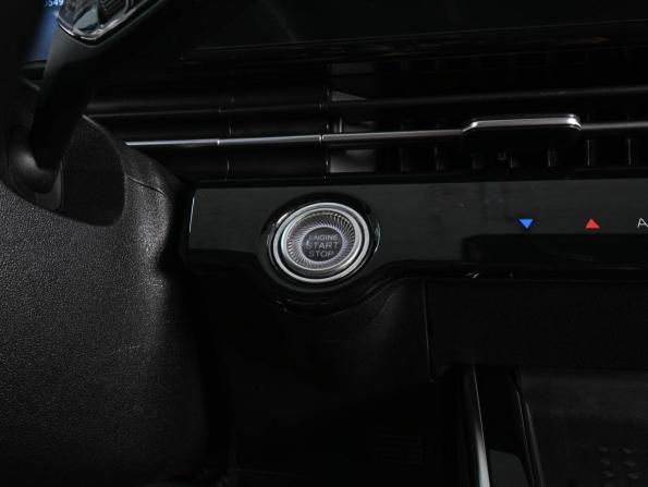 Omoda C5 I с пробегом 2023 года, цена 1 649 000 рублей, 110549 км, внедорожник, Автокод Объявления