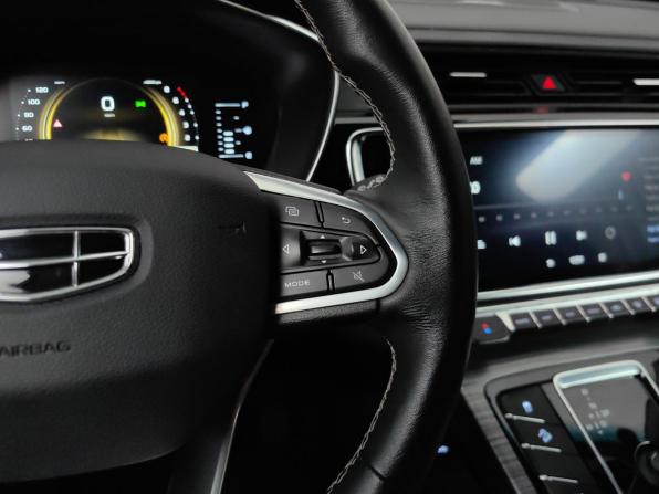 Geely Atlas Pro с пробегом 2022 года, цена 1 589 000 рублей, 94000 км, внедорожник, Автокод Объявления